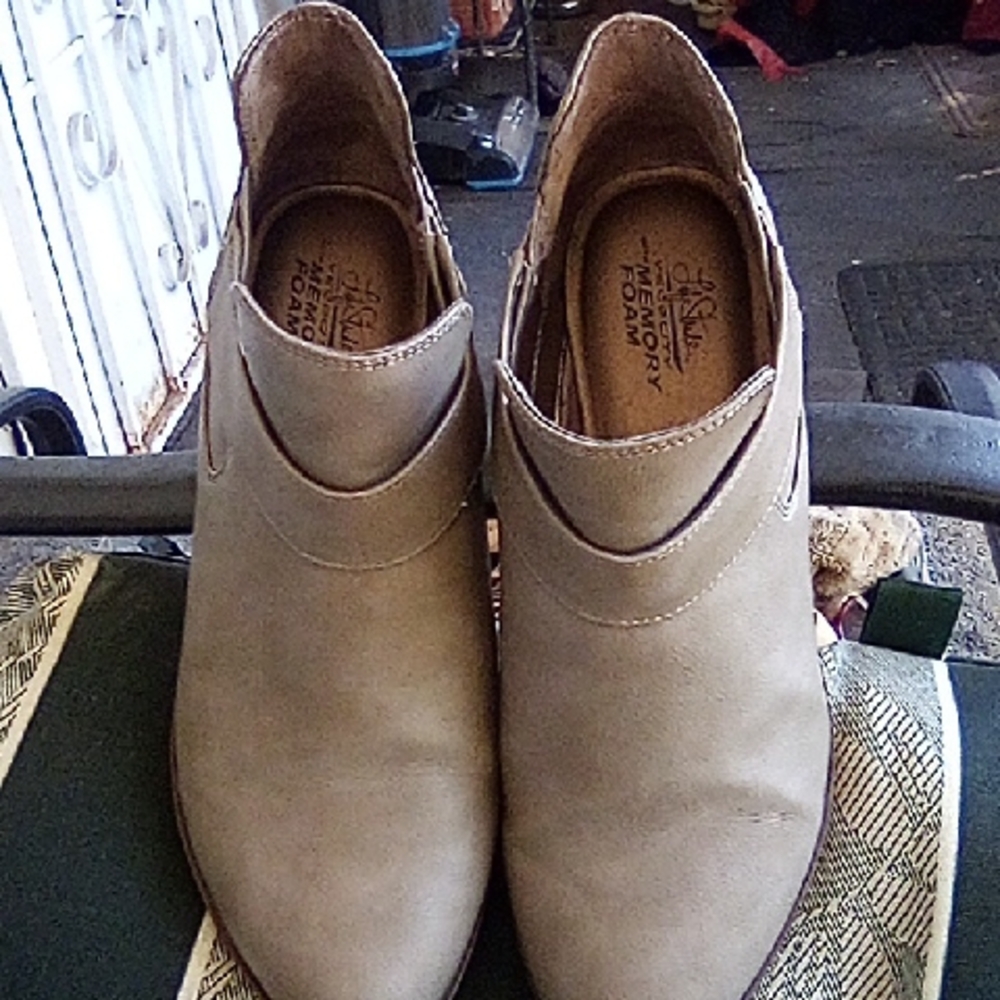 Life Stride Memory Foam Comfort Support Ankle Boots. Genuine Leather Size 8